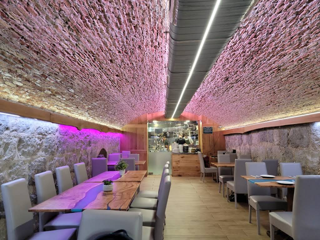 Vault 13 interior atmosphere